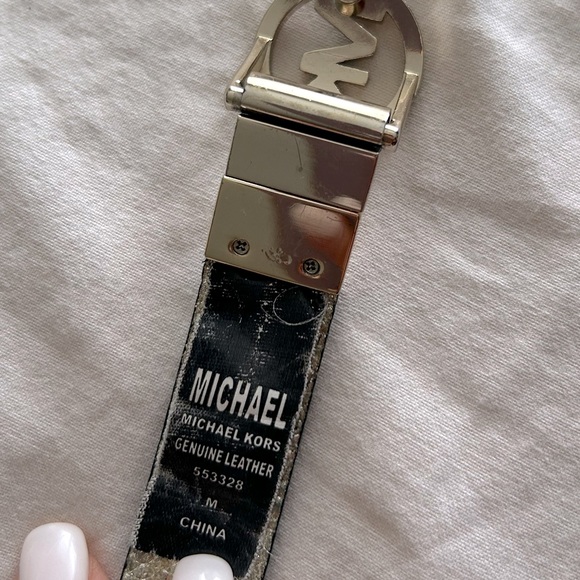 Women’s Michael Kors reversible belt - Picture 6 of 9